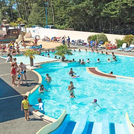 5 Etoiles - Parc Aquatique - Eeiade مكان تخييم *