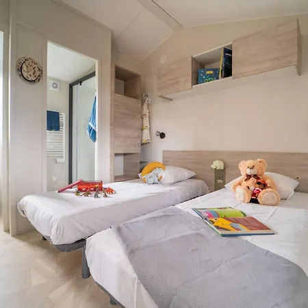 5 étoiles - Parc Aquatique - Eeiade *