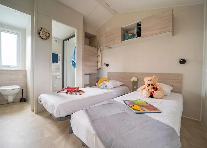 5 étoiles - Parc Aquatique - Eeiade *