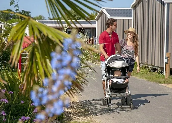 5 étoiles - Parc Aquatique - Eeiade * Brem-Sur-Mer