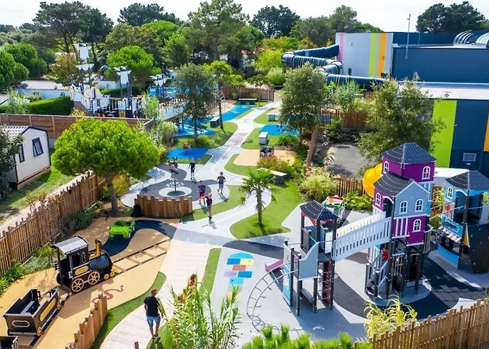 5 étoiles - Parc Aquatique - Eeiade Brem-Sur-Mer