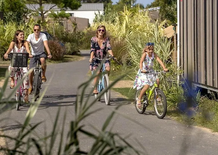 5 étoiles - Parc Aquatique - Eeiade *