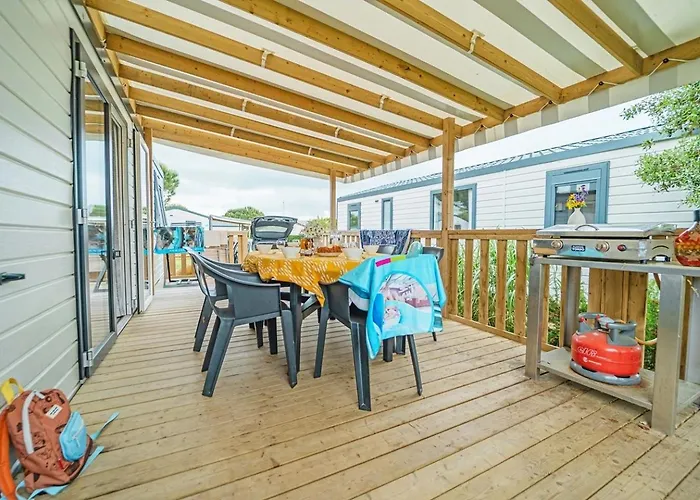 5 étoiles - Parc Aquatique - Eeiade Campeggio Brem-Sur-Mer